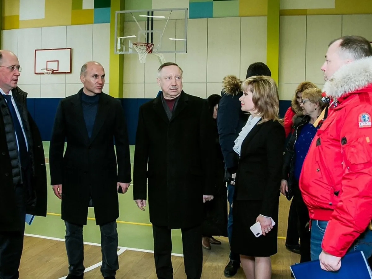 Губернатор Петербурга посетил школу от РСТИ