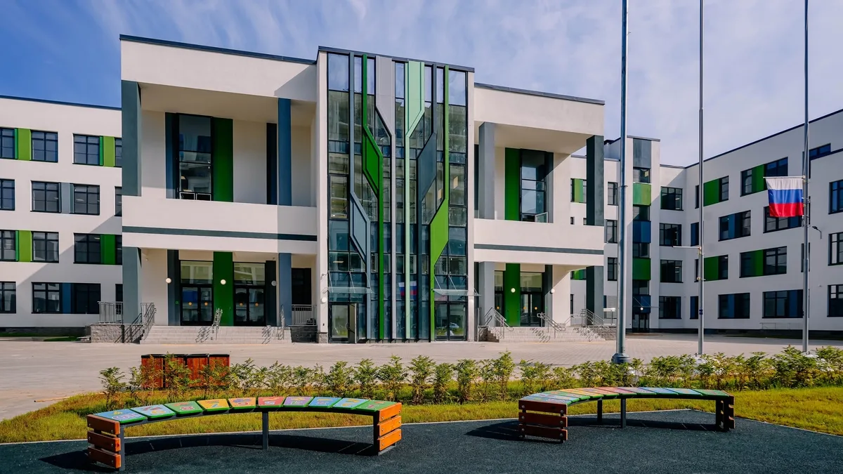 Холдинг «РСТИ» сдал в эксплуатацию школу в Приморском районе