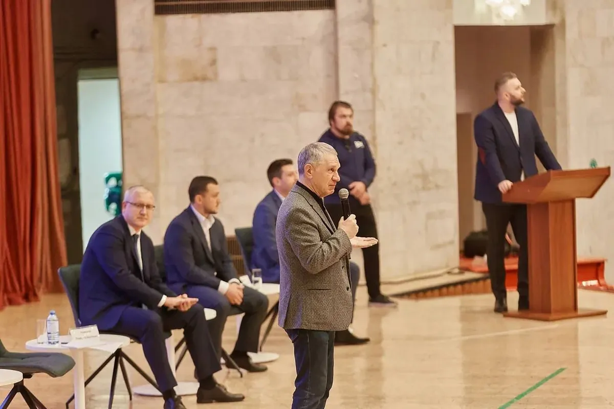 Федор Туркин принял участие в церемонии открытия Ярмарки вакансий в НИУ МГСУ