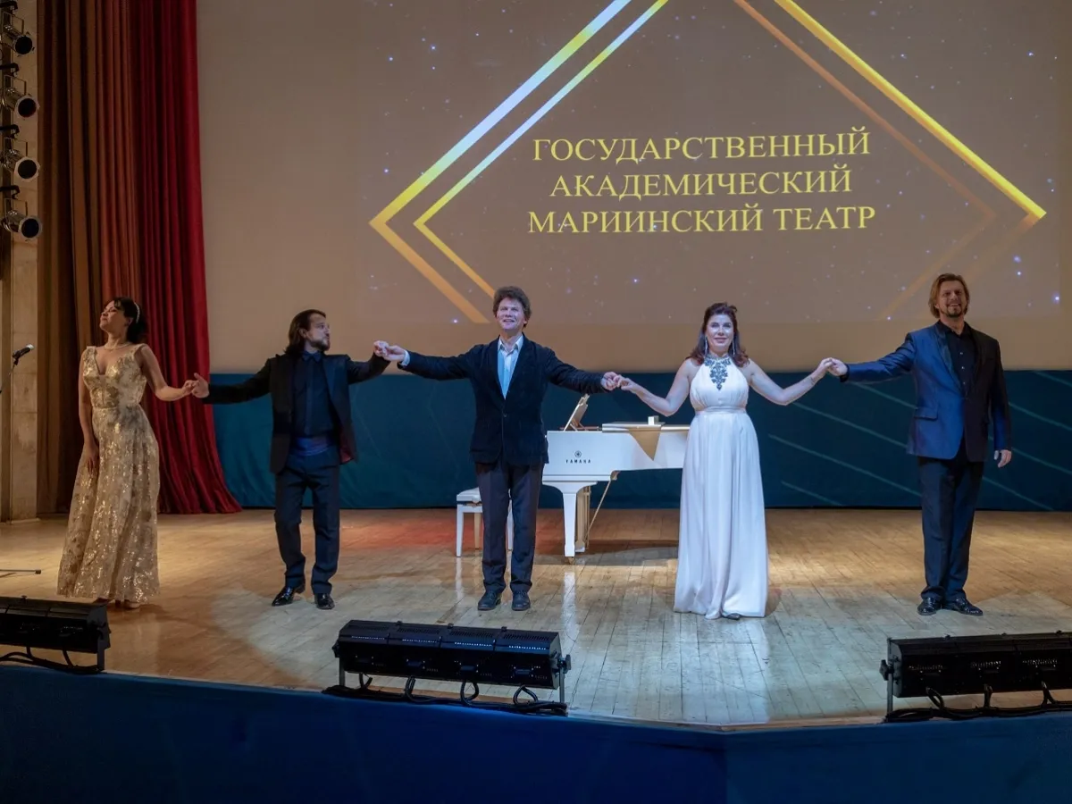 Артисты Мариинского театра поздравили МГСУ